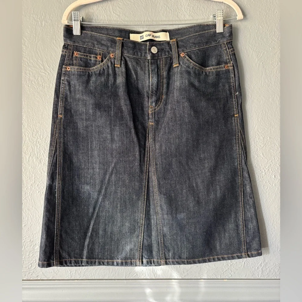 GAP Dark Wash Denim A-Line Skirt Cotton Mid Rise Classic Size 8